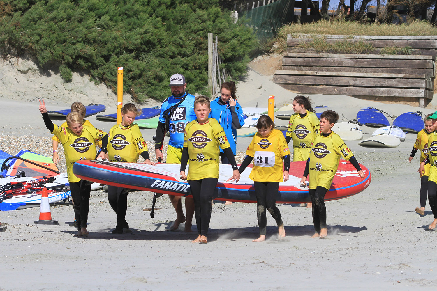 2xscorporatedayseafordcollege010 2XS